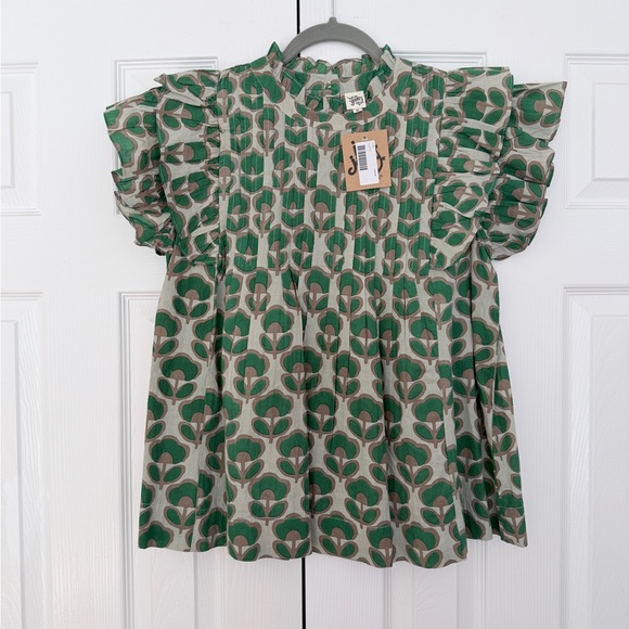 ivy jane Tops - Ivy Jane Green Printed Ruffle-Sleeve Women’s Top